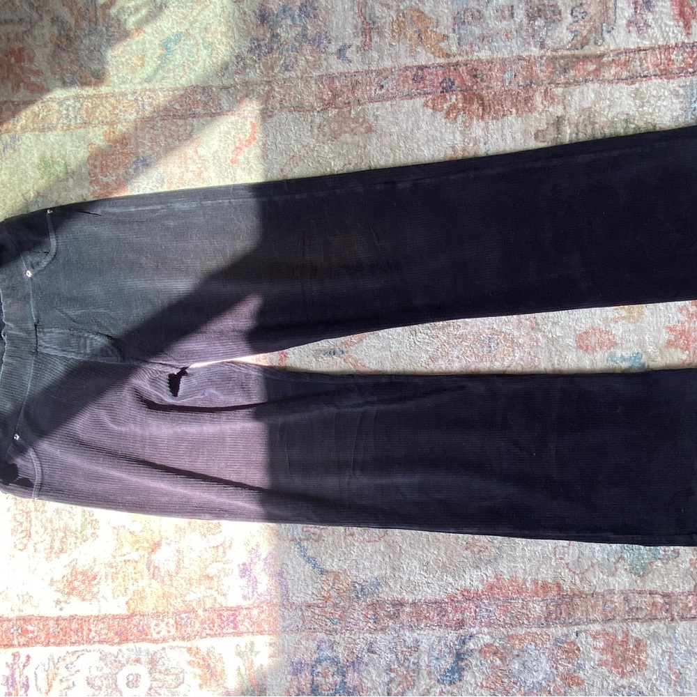 Black goddess wear yoga pants